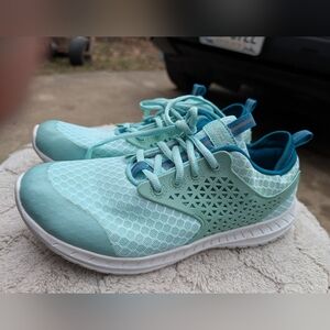 Cheeks Fit Body Toning Walking Sneakers Size 10